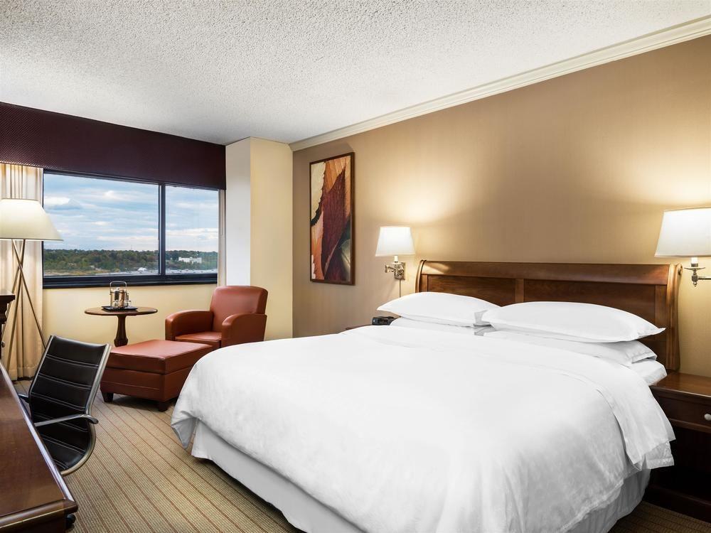 Sheraton Едисън Екстериор снимка