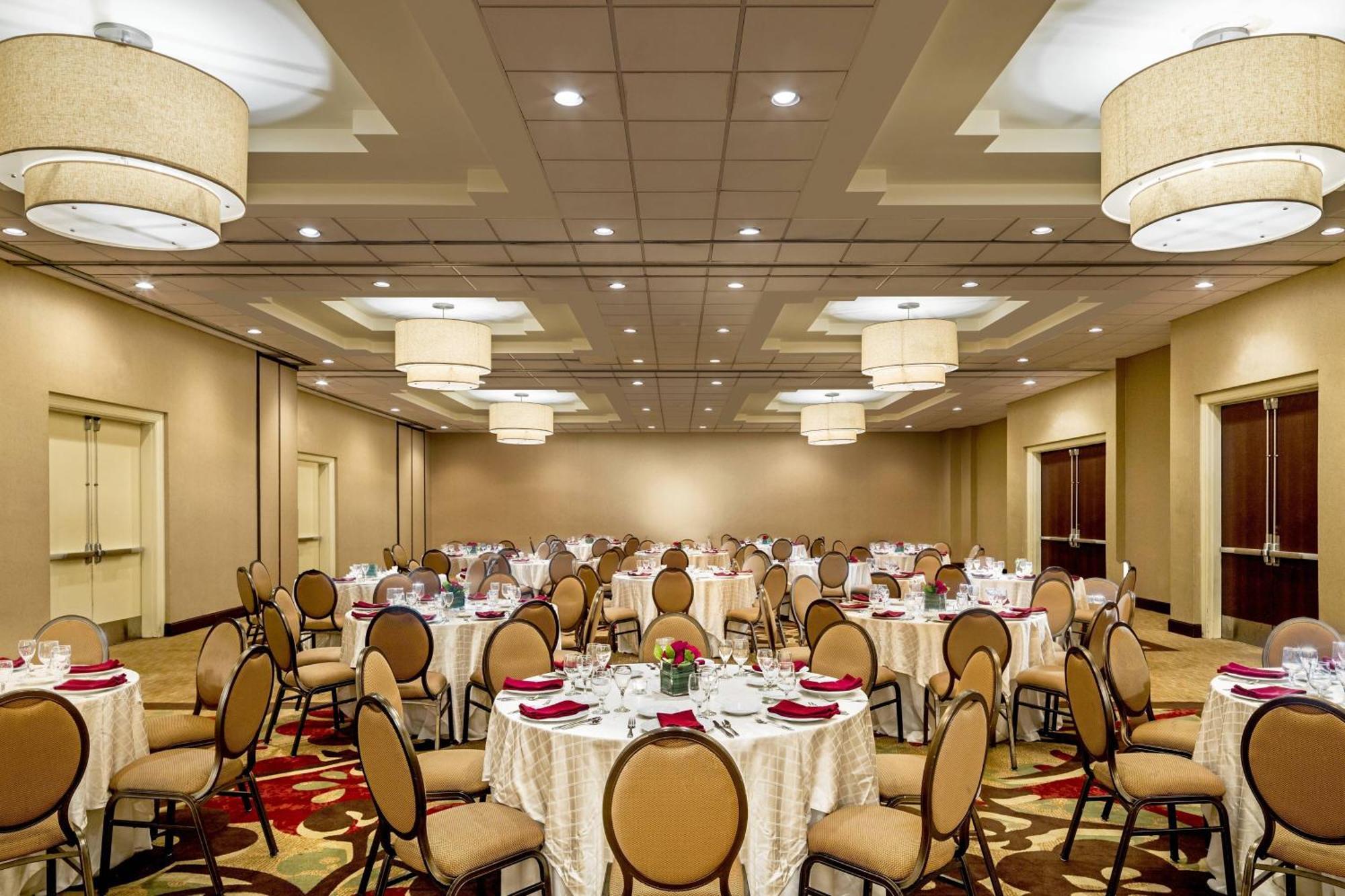 Sheraton Едисън Екстериор снимка